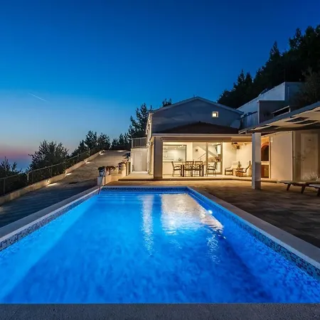 Vila Dream With Private Pool, 2 Bedrooms With En-suite Bathrooms, Sea View Omiš