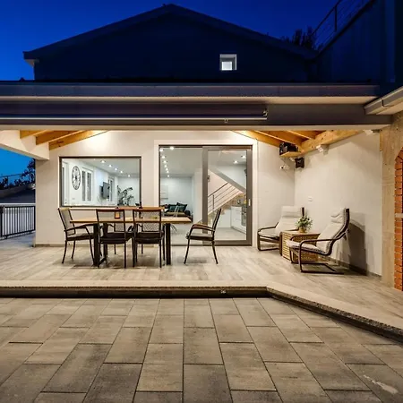 Vila Dream With Private Pool, 2 Bedrooms With En-suite Bathrooms, Sea View Omiš