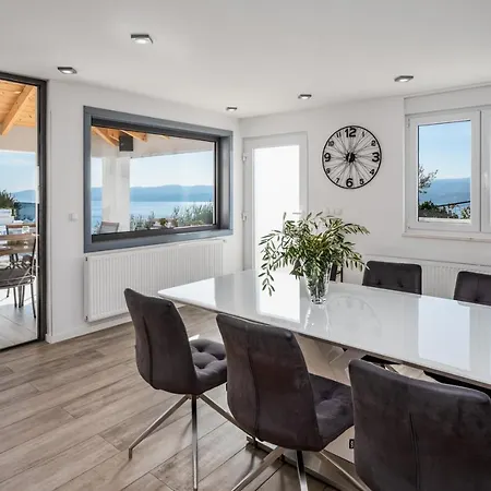 Dream With Private Pool, 2 Bedrooms With En-suite Bathrooms, Sea View Omiš