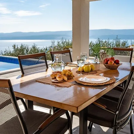 Dream With Private Pool, 2 Bedrooms With En-suite Bathrooms, Sea View Willa Omiš