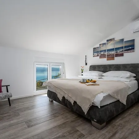 Dream With Private Pool, 2 Bedrooms With En-suite Bathrooms, Sea View Vila