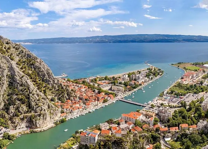 Villa Dream With Private Pool, 2 Bedrooms With En-suite Bathrooms, Sea View Omiš