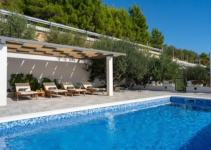 Dream With Private Pool, 2 Bedrooms With En-suite Bathrooms, Sea View *