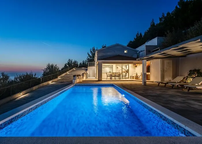 Villa Dream With Private Pool, 2 Bedrooms With En-suite Bathrooms, Sea View Omiš