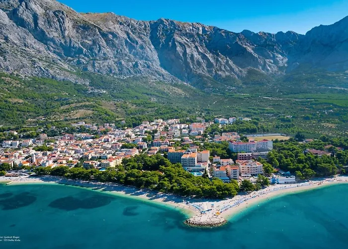 Dream With Private Pool, 2 Bedrooms With En-suite Bathrooms, Sea View Villa Omiš