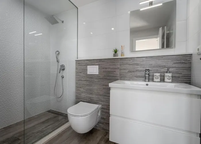 Villa Dream With Private Pool, 2 Bedrooms With En-suite Bathrooms, Sea View