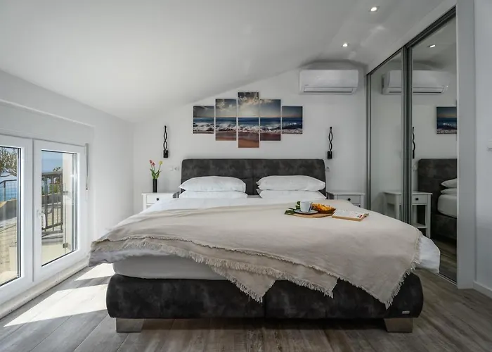 Dream With Private Pool, 2 Bedrooms With En-suite Bathrooms, Sea View *