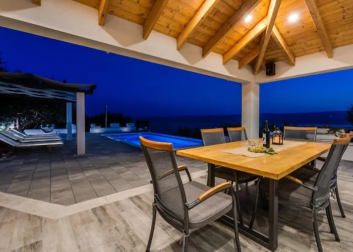 Dream With Private Pool, 2 Bedrooms With En-suite Bathrooms, Sea View