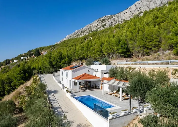Dream With Private Pool, 2 Bedrooms With En-suite Bathrooms, Sea View Villa Omiš