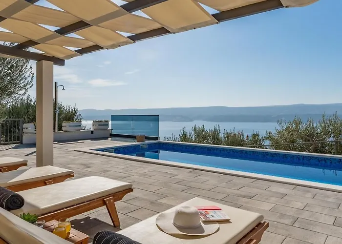 Villa Dream With Private Pool, 2 Bedrooms With En-suite Bathrooms, Sea View Omiš