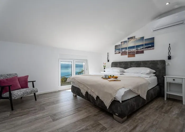 Dream With Private Pool, 2 Bedrooms With En-suite Bathrooms, Sea View Villa