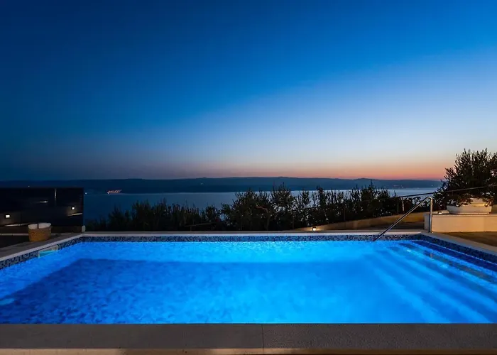 Dream With Private Pool, 2 Bedrooms With En-suite Bathrooms, Sea View Villa Omiš